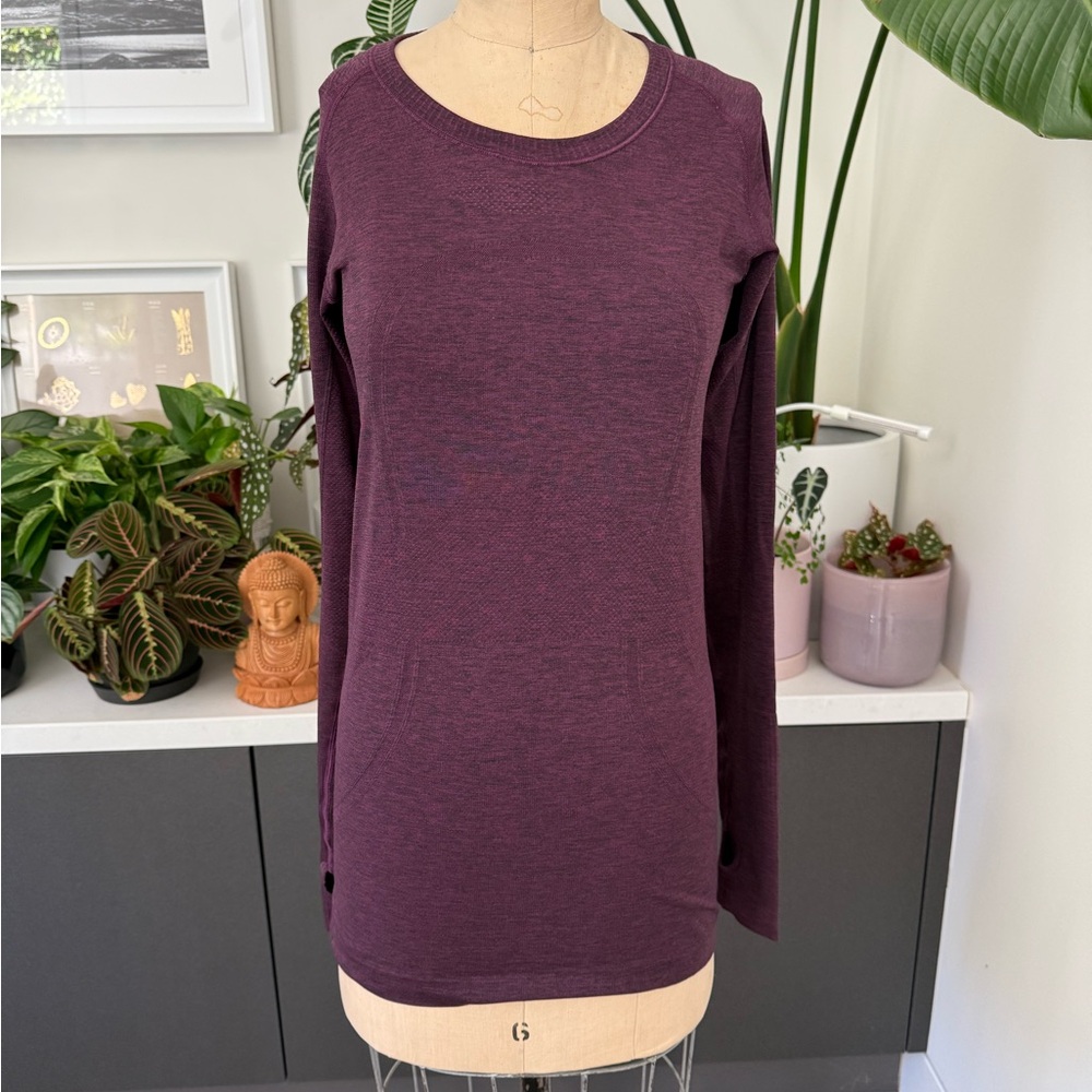 Lululemon Swiftly Tech Long-Sleeve Shirt
Hip Length